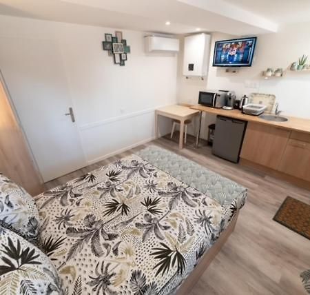 Studio Green Proche De Lyon Meyzieu Dış mekan fotoğraf